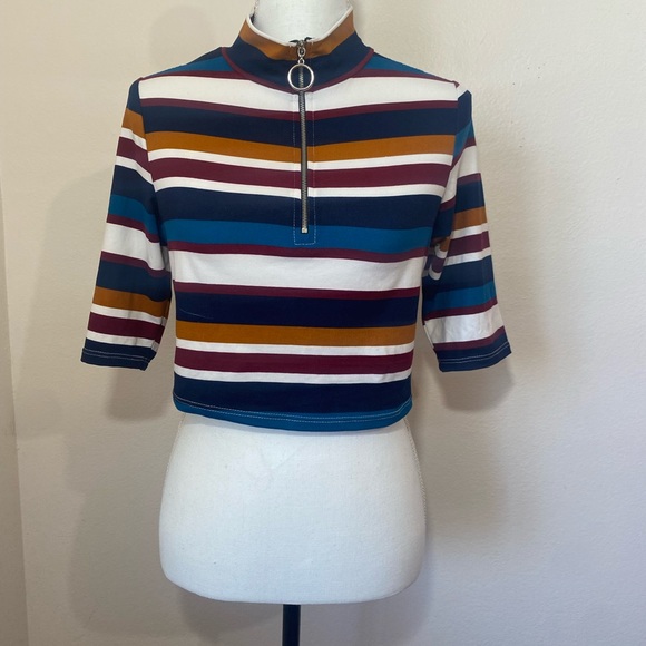 Striped crop top - Picture 1 of 4